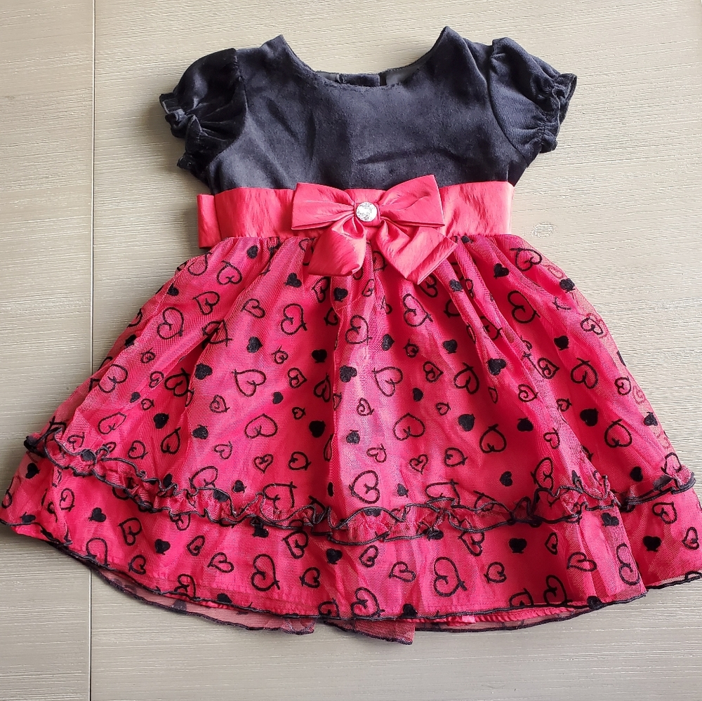 Like new Black and Red girls dress, size 2t